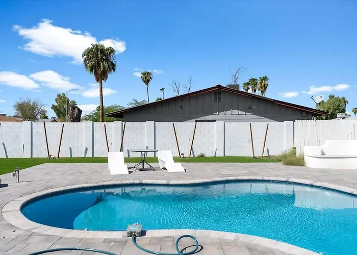 Holiday home Rock And Glam Paradise