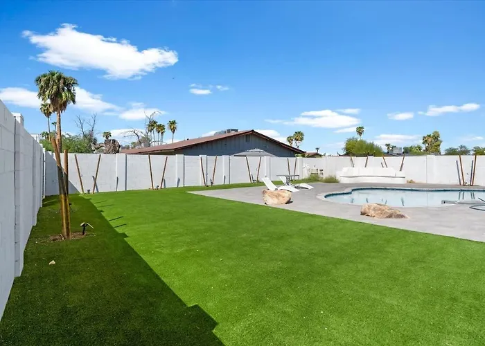Rock And Glam Paradise Mesa